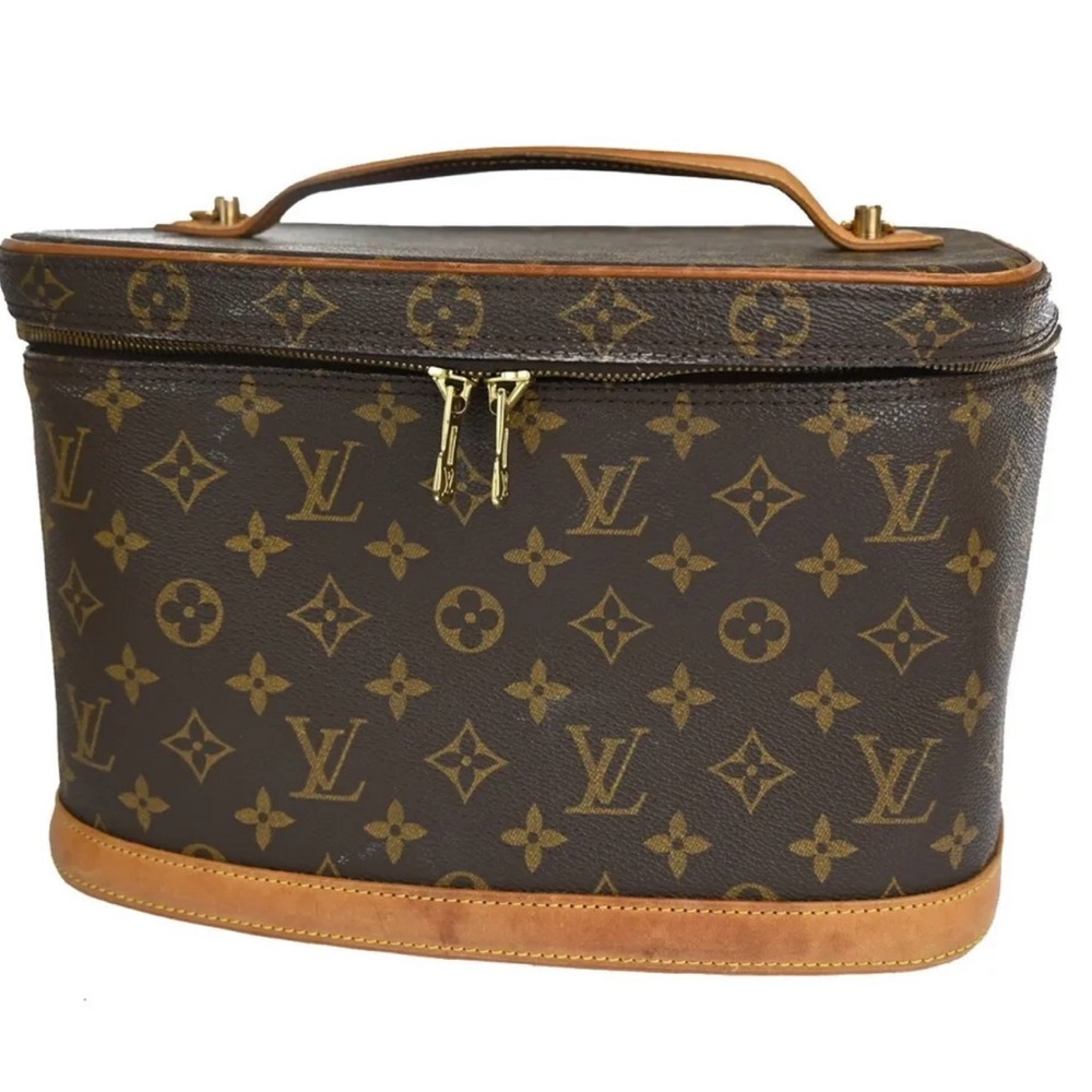 COPY - Louis Vuitton makeup bag in very good condition